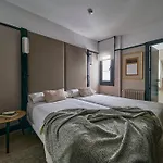Hotel B48 Opera 2*