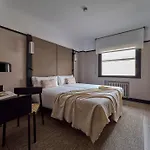 B48 Opera Hotel 2*