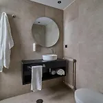 B48 Opera Hotel 2*