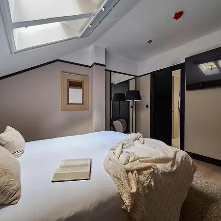 Hotel B48 Opera